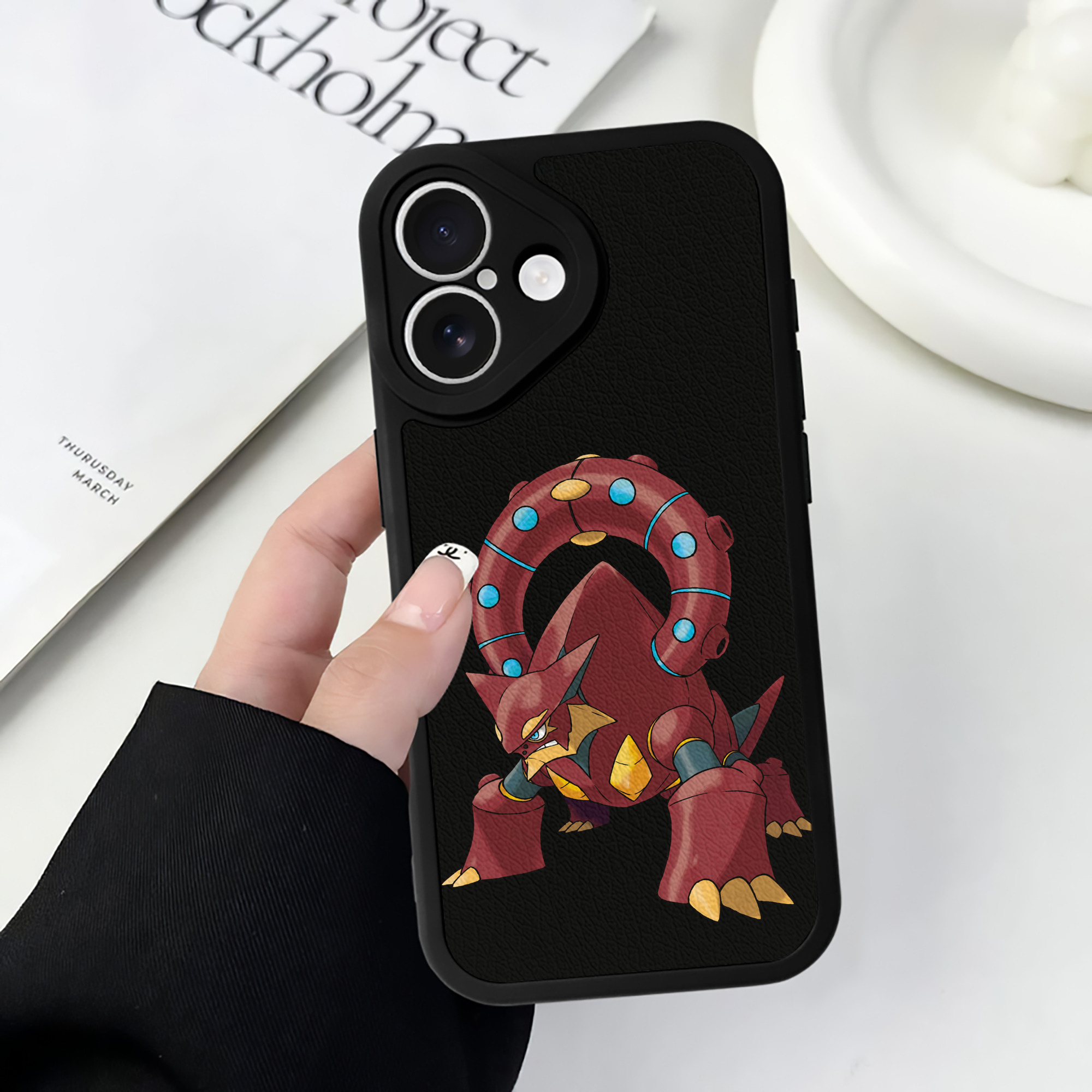 （画像用） ポケットモンスター Pokémon 【iPhone 16シリーズ対応】シリコンスマホケース（レザー調） 材質：シリコン